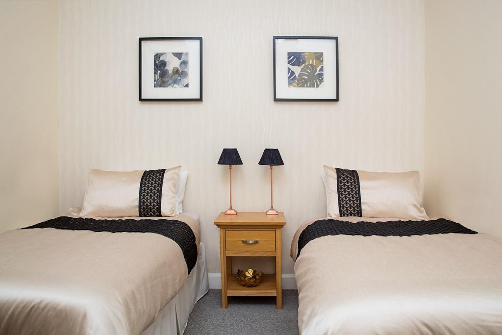 Prestwick Town Center Flat Appartamento Esterno foto